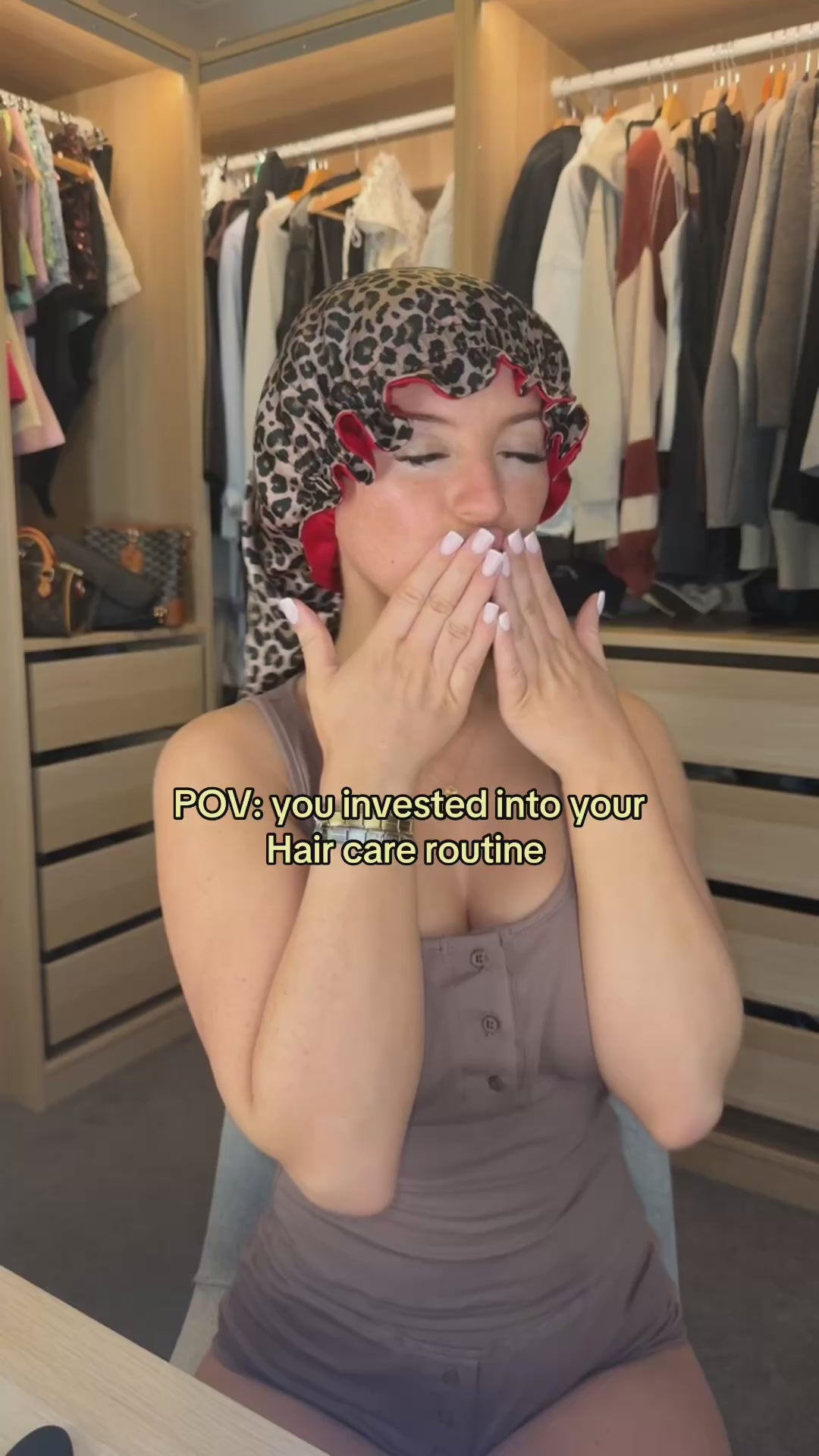 LONG BONNET